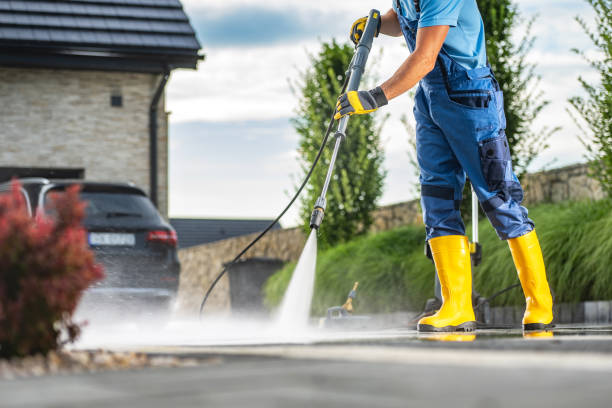 Garage Pressure Washing in Pensacola Station, FL